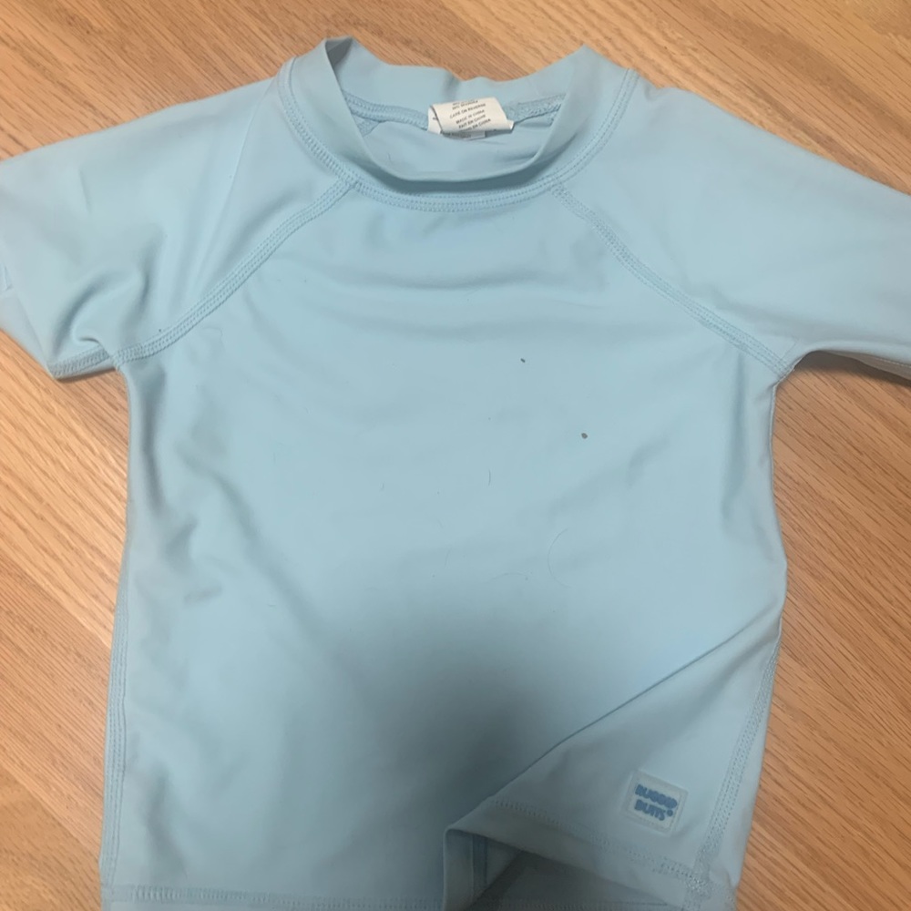 Rugged Butts rash guard